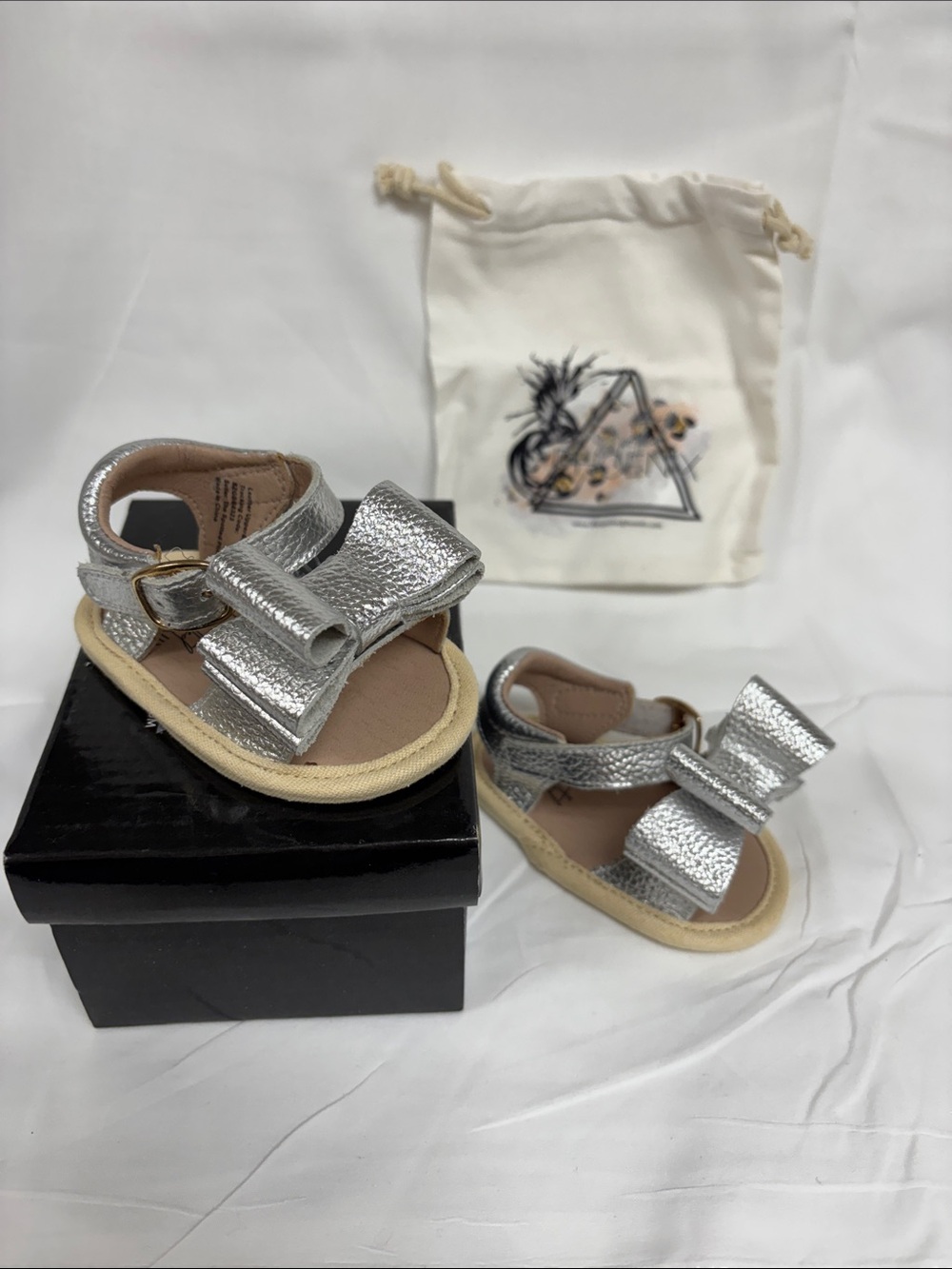 NIB Silver baby Bow Sandals Sz 3-6 months by The Spotted Phoenix
